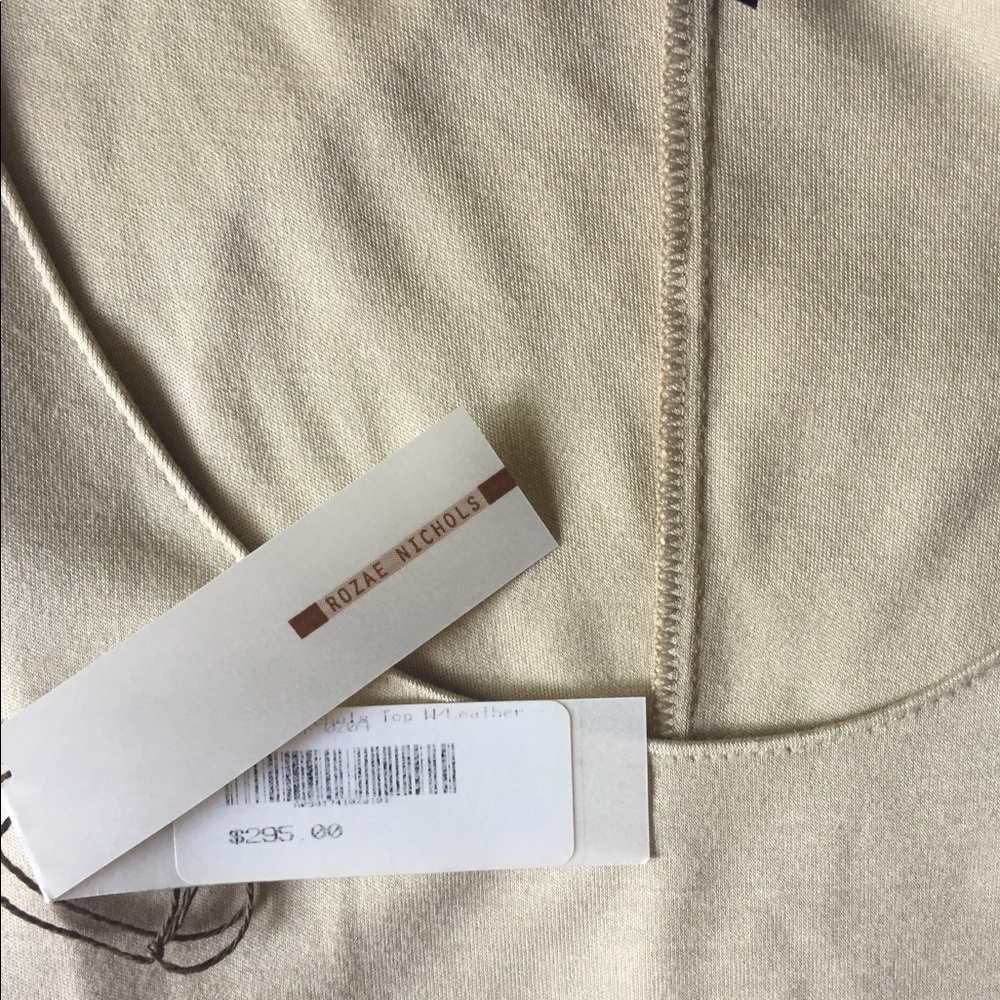 Rozae Nichols beije top